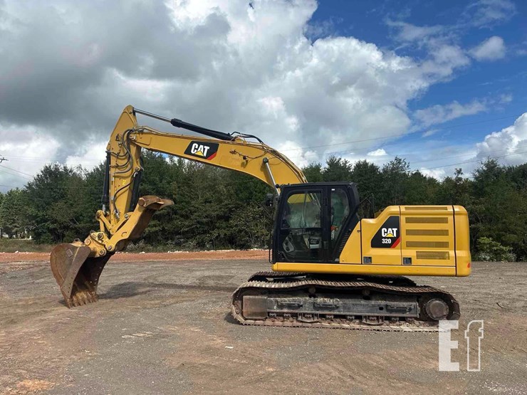 2019-caterpillar-320-image-33