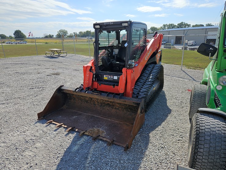 2022-kubota-svl97-2-image-23