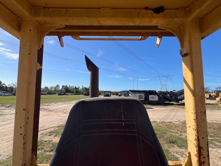 1993-deere-444e-image-35