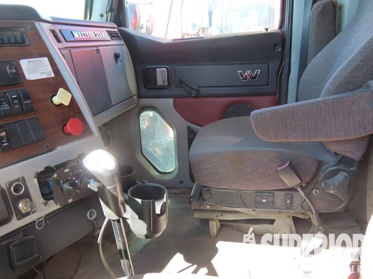 2014-western-star-4900-image-9