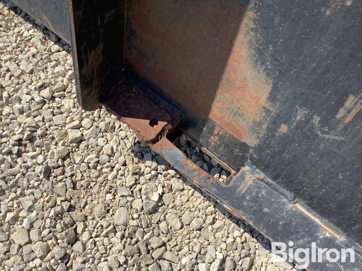 96”-skid-steer-bucket-attachment-image-10