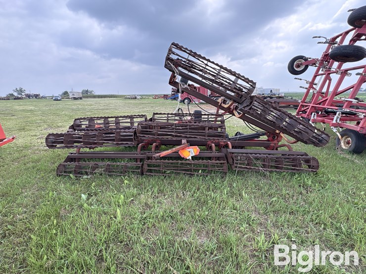 unverferth-35’-rolling-harrow-image-6