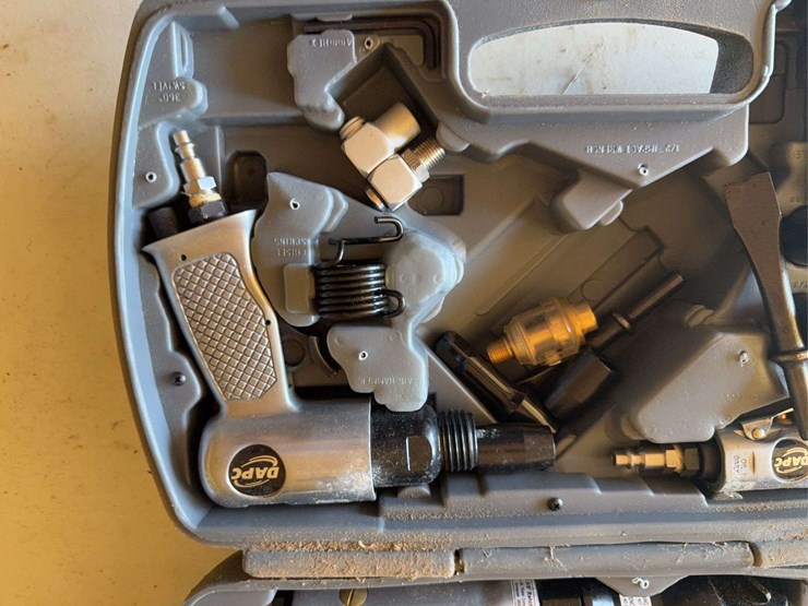devilbiss-pneumatic-air-tool-set-image-2