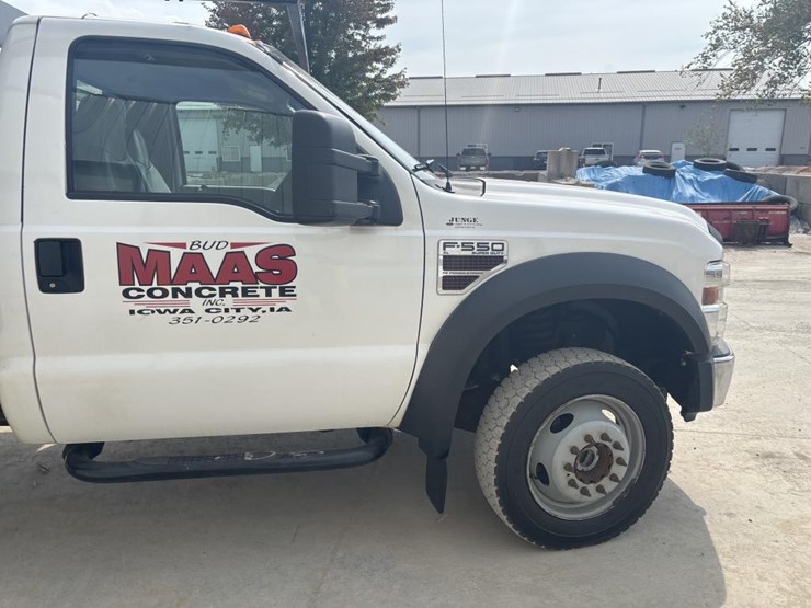 2008-ford-f550-image-12