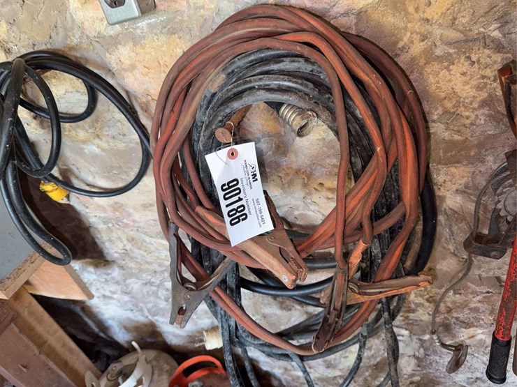 jumper-cables,-electrical-cords,-garden-hose-image-2