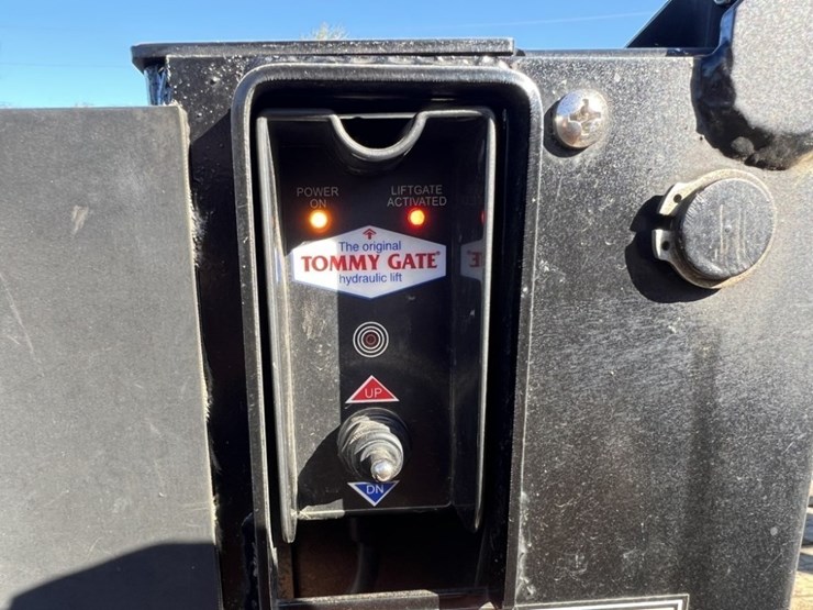 2012-ford-f350-image-23
