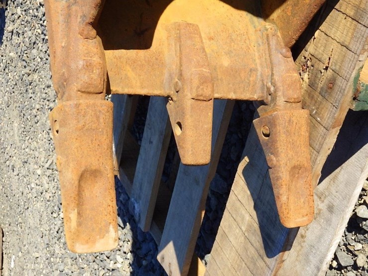 caterpillar-10-image-5