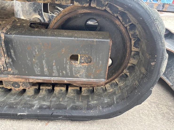 2019-bobcat-e85-image-59
