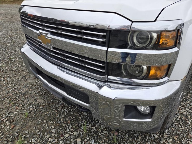 2018-chevrolet-2500-image-10