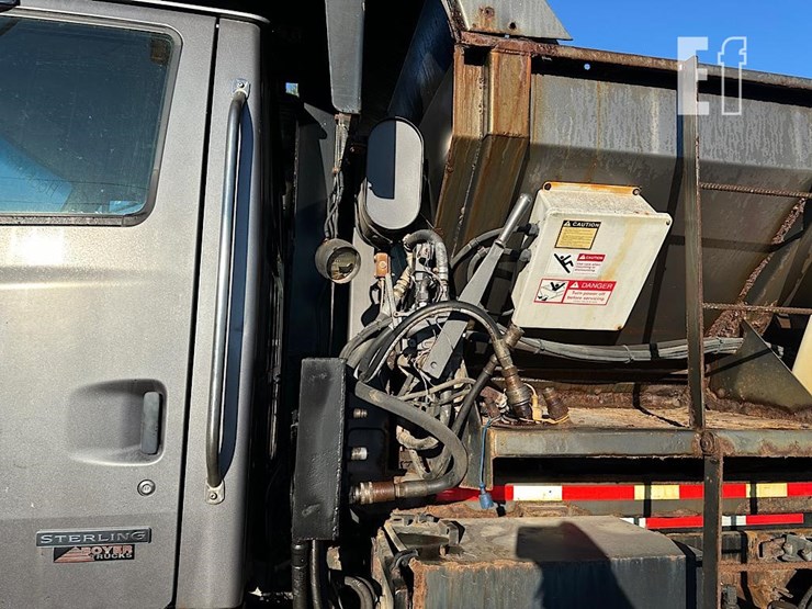 2002-sterling-l8500-image-30
