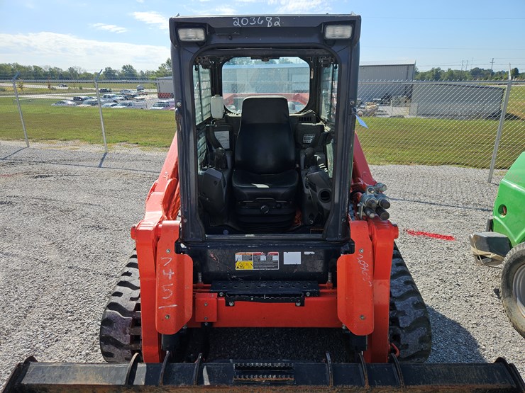 2022-kubota-svl97-2-image-4