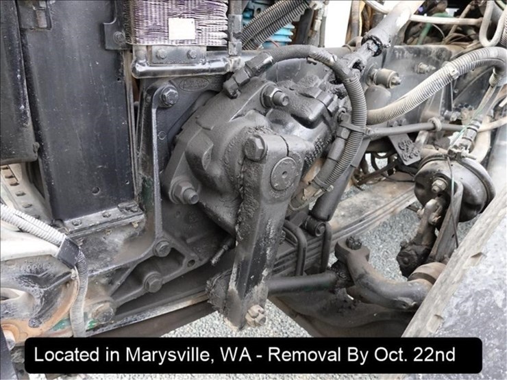 2001-peterbilt-357-image-13