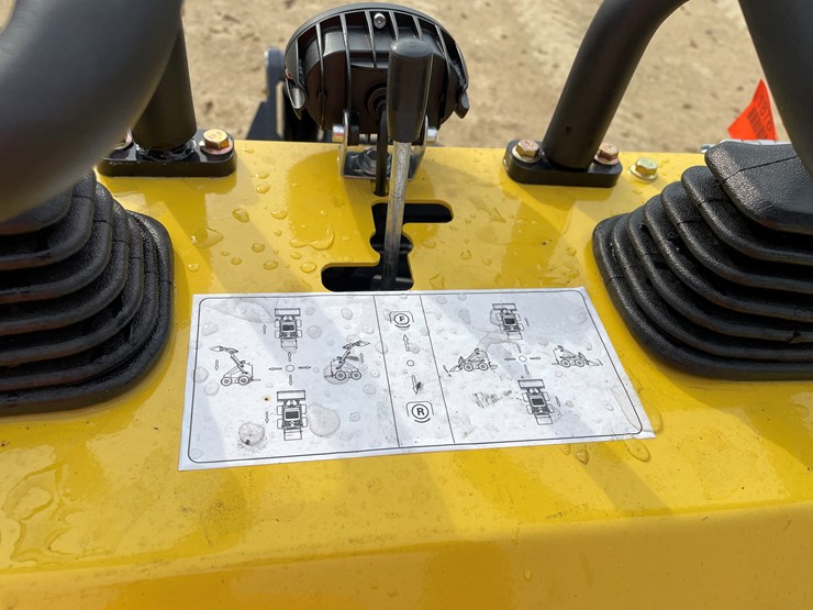#215-•-new-landhonor-ride-on-skid-steer-loader-image-33