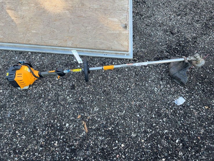 cub-cadet-combo-unit-with-weed-whip-head-image-1