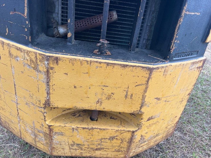 caterpillar-t30d-warehouse-forklift-image-17