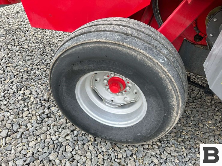 2016-massey-ferguson-1842-image-25