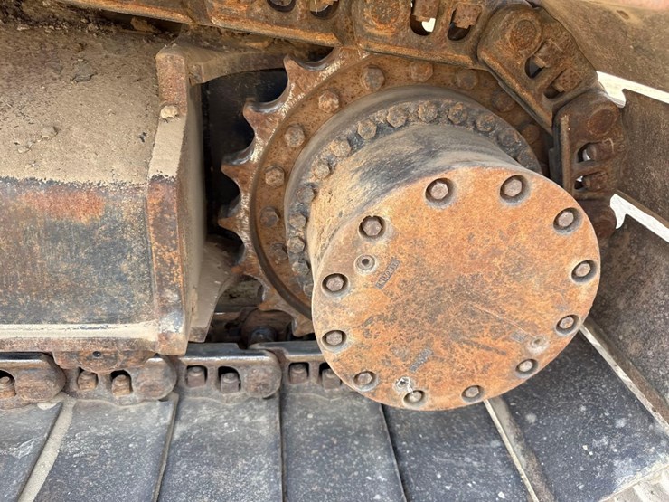 2015-deere-250g-lc-image-42