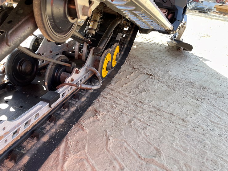 #1895-•-2009-ski-doo-mxz-renegade-600-snowmobile-(sells-with-bill-of-sale-only)-image-23