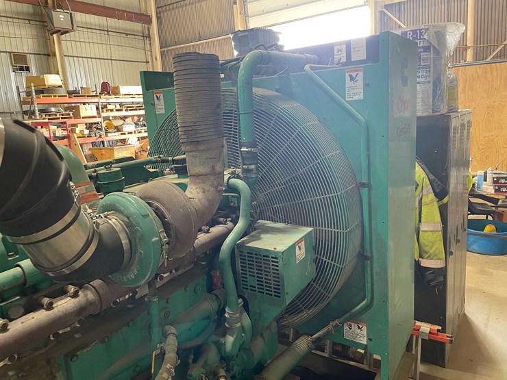 #8615-•-1999-cummins-dfeh-generator-(aps)-image-24
