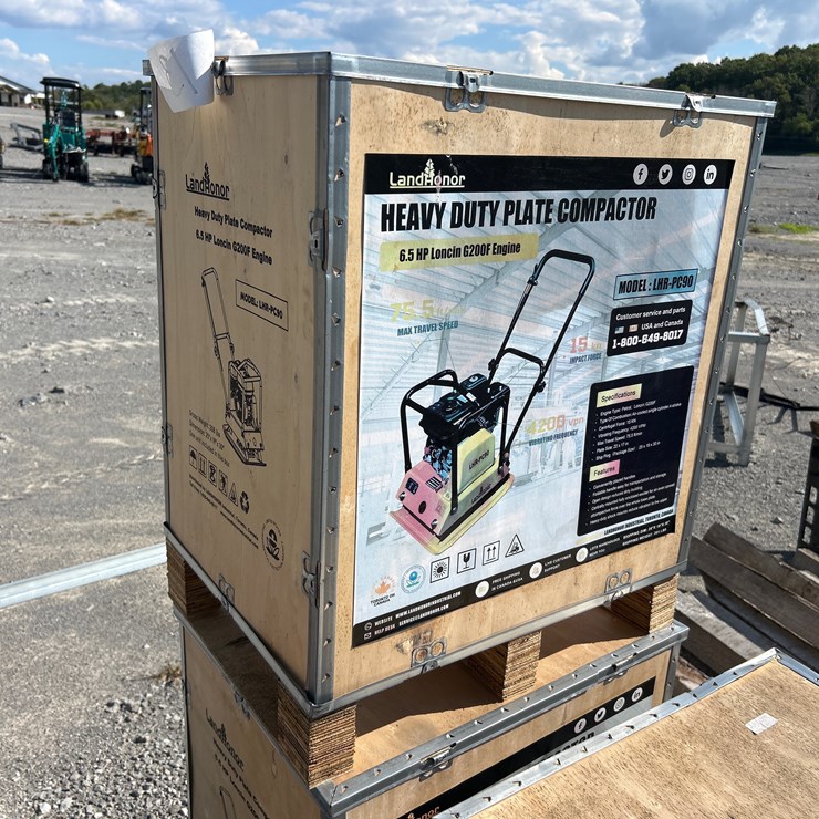 #13 • (1) LANDHONOR PLATE COMPACTOR
