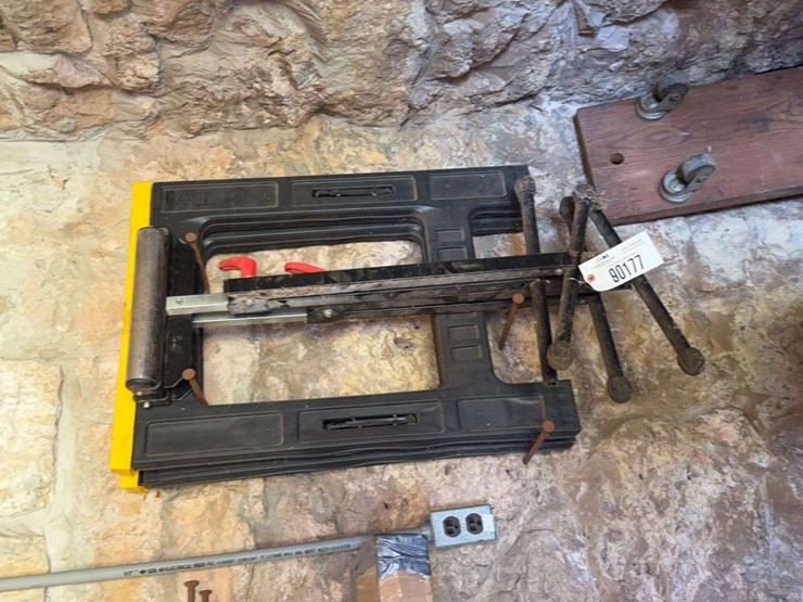 roller-stands,-plastic-sawhorses,-shop-built-caster-cart-image-1