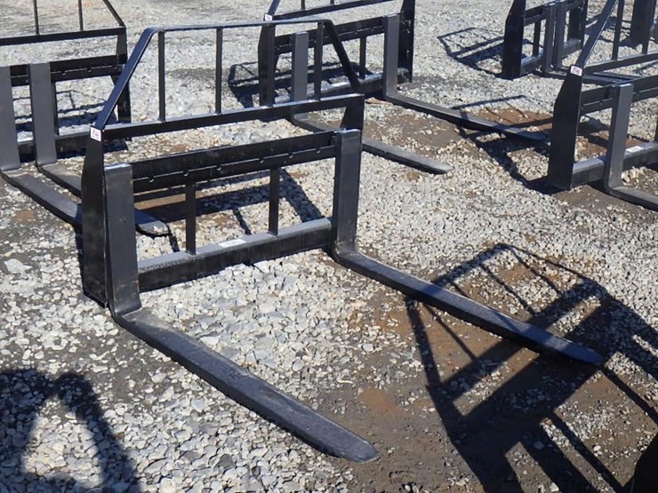 kivel-skid-steer-fork-attachment-48"-image-4