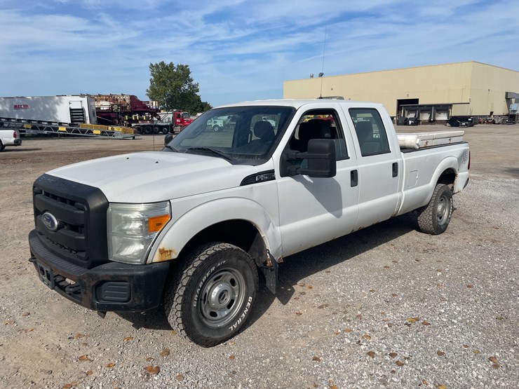 2011-ford-f250-xl-image-1