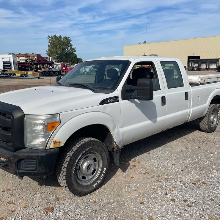 2011 FORD F250 XL