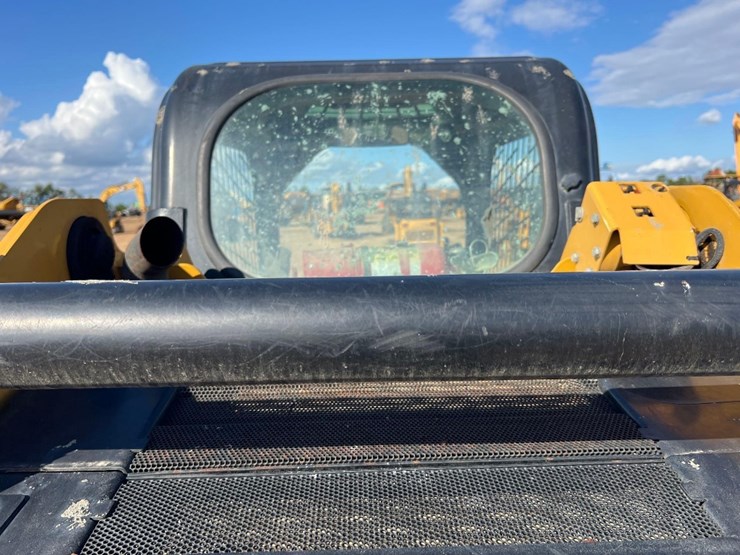 2017-caterpillar-249d-image-17