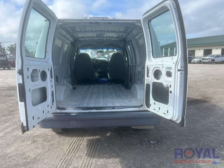2007-ford-cargo-image-12