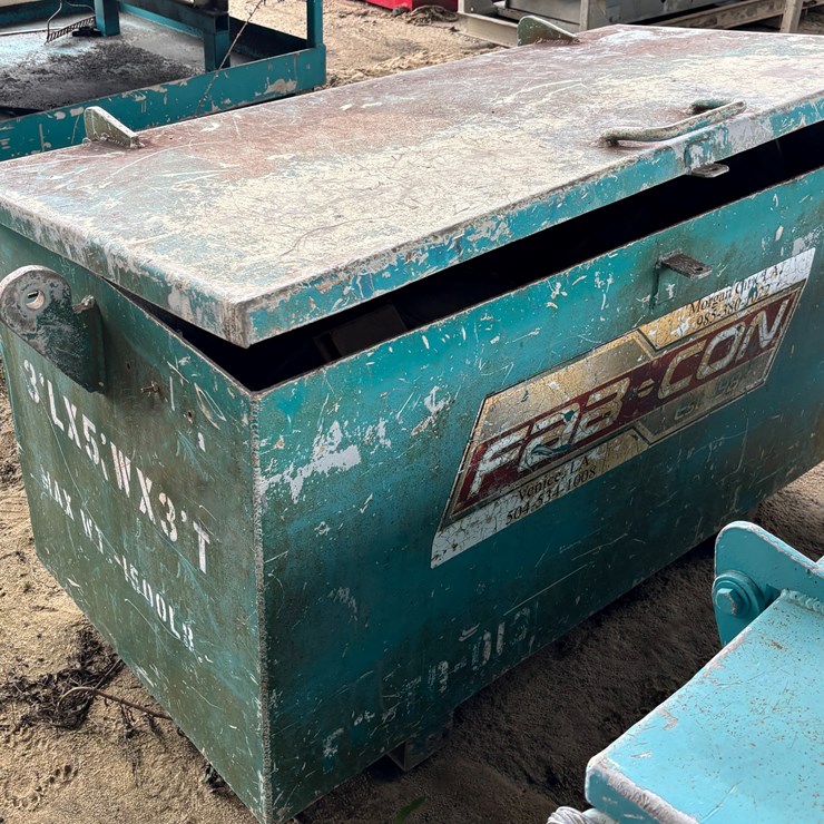 #144 • LAYDOWN ALUMINUM TOOLBOX