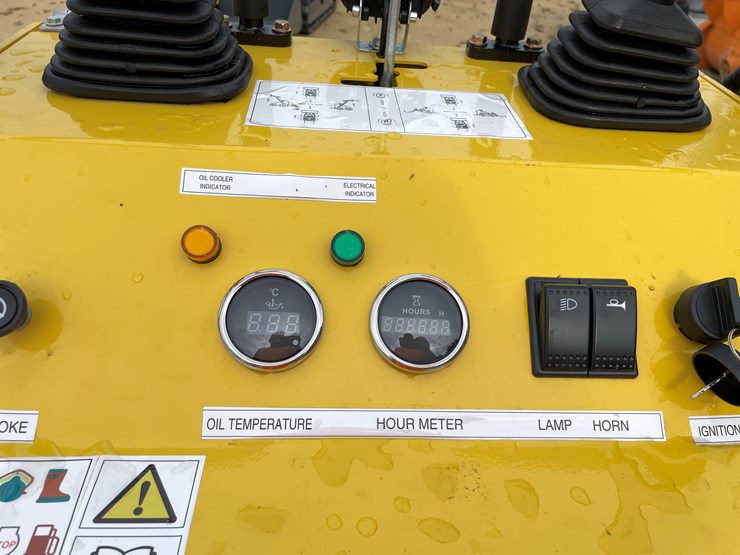 #214-•-new-landhonor-ride-on-skid-steer-loader-image-29