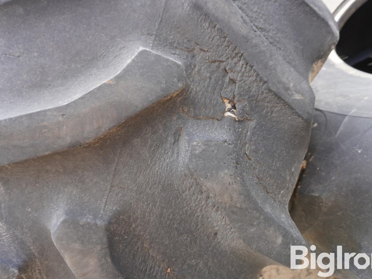 28l-26-tires-image-8