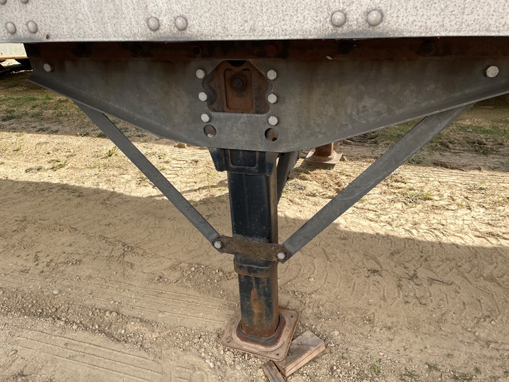 2019-stoughton-trailer-image-31