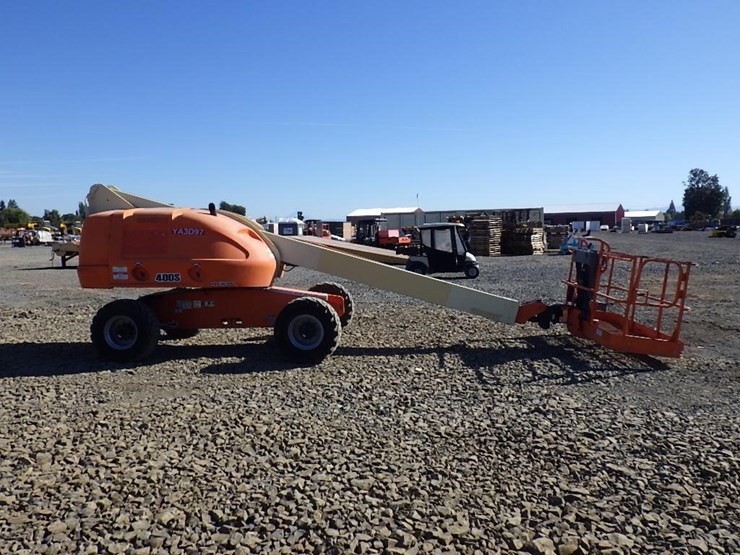 2012-jlg-400s-image-3