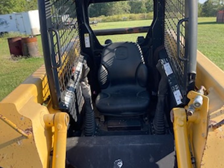 2004-john-deere-240-image-5