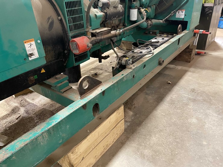 #8615-•-1999-cummins-dfeh-generator-(aps)-image-30
