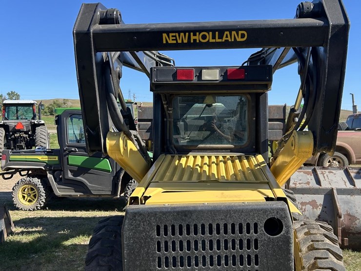 new-holland-lx885-image-9
