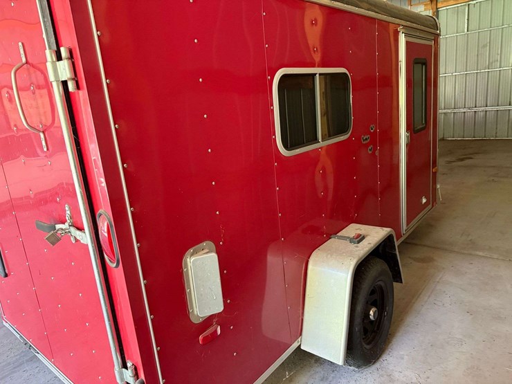 2003-red-cargo-pro-trailer,-single-axle,-side-door,-u-nose,-windows,-roof-a-image-7