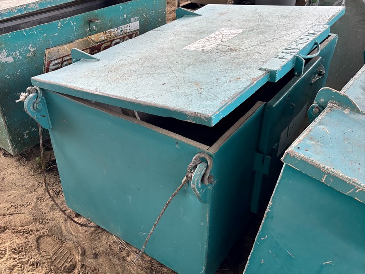 #143-•-laydown-aluminum-toolbox-image-1