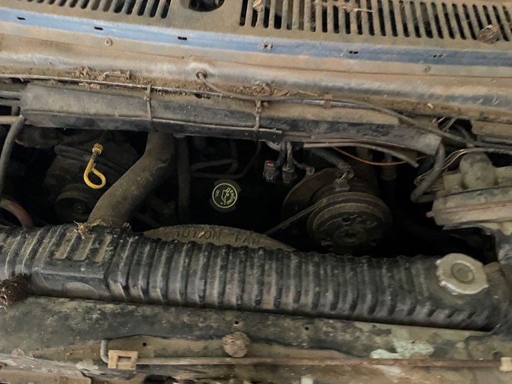 #4481-•-1991-ford-econoline-van-(title-in-delay)-image-19