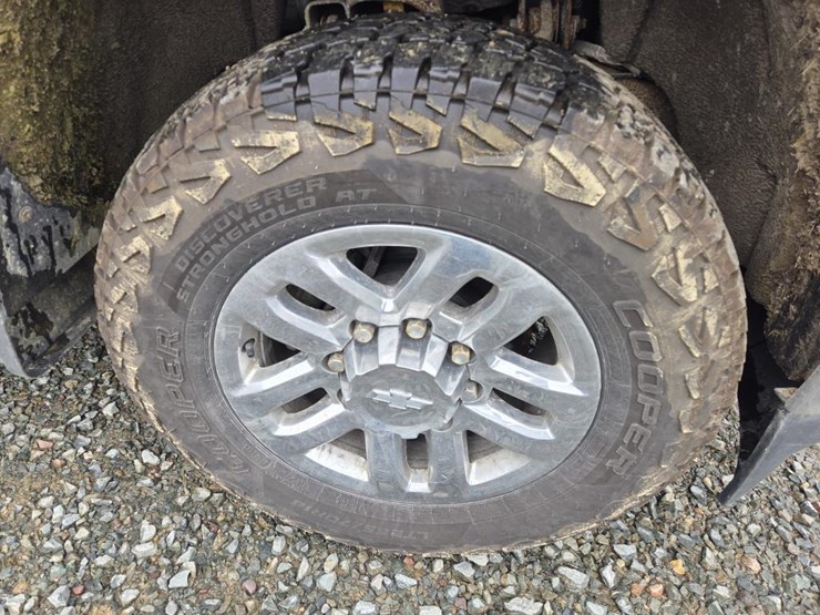 2018-chevrolet-2500-image-53