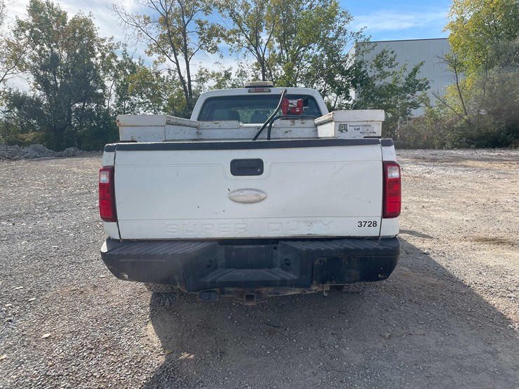 2011-ford-f250-xl-image-6