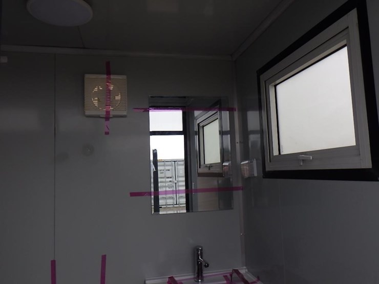 portable-toilet-w/-shower-image-13