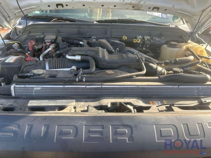 2014-ford-f550-image-39