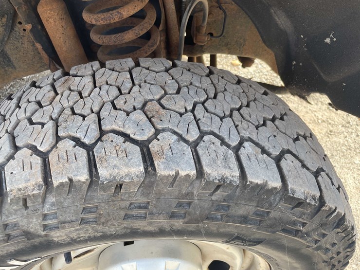 2011-ford-f250-xl-image-15