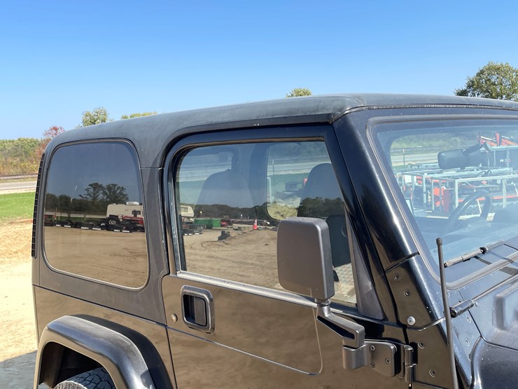 2000-jeep-wrangler-sport-image-20