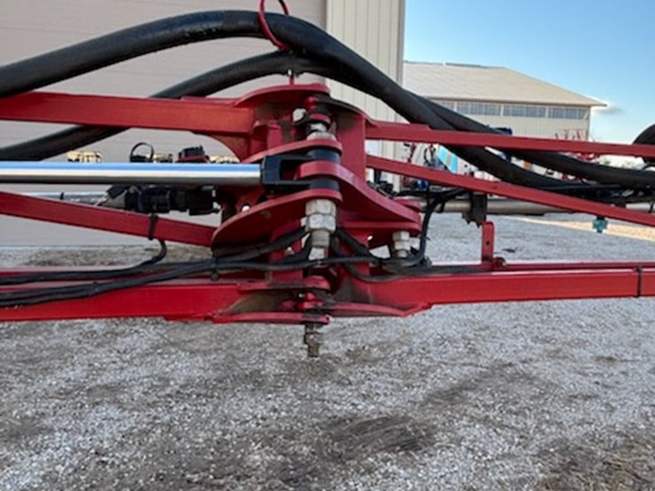 2011-case-ih-patriot-4420-image-24