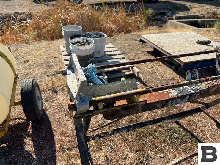 metal-stand-image-5