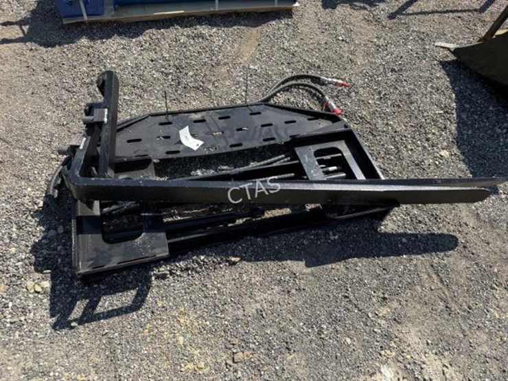 #100-•-skid-steer-hydraulic-side-shift-forks-image-2